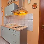 Denis 19 *