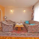 Apartamento Denis 19 *