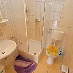 Apartamento Denis 19 *