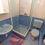Apartamento Denis 19 *