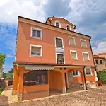 Denis 19 Apartamento Fažana
