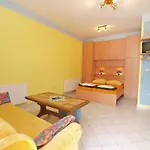 Apartamento Denis 19 *