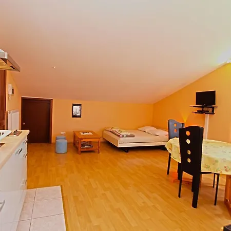 Apartmán Denis 19 *