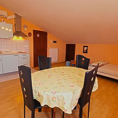 Denis 19 Apartmán Fažana