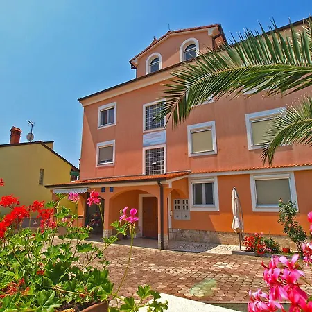 아파트 Denis 19 *