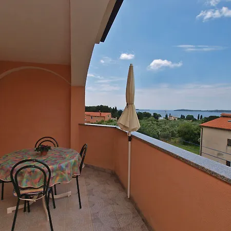 Denis 19 Apartman *