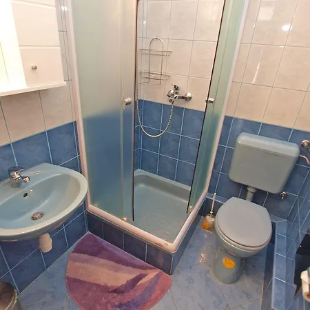 Apartman Denis 19 *