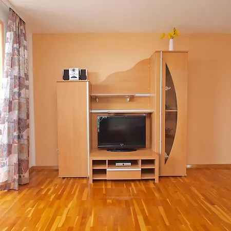 Denis 19 Apartment *