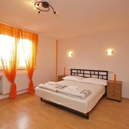 Apartment Denis 19