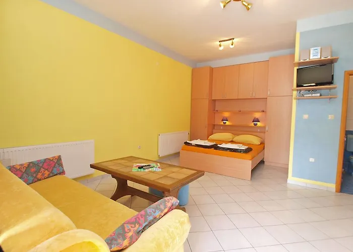 Apartman Denis 19 *