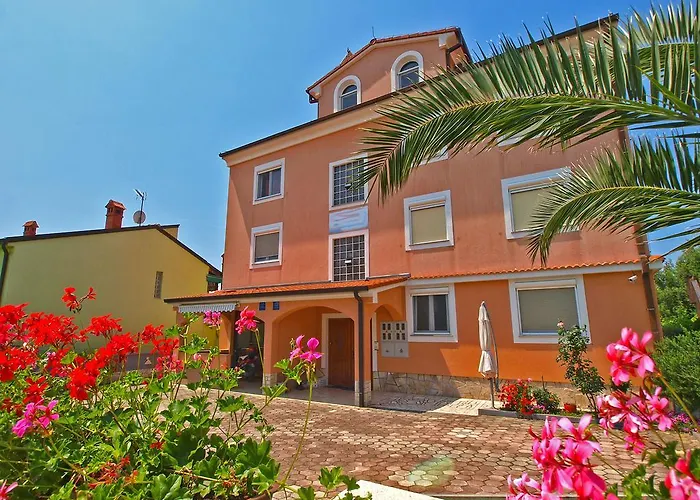 Apartman Denis 19 *